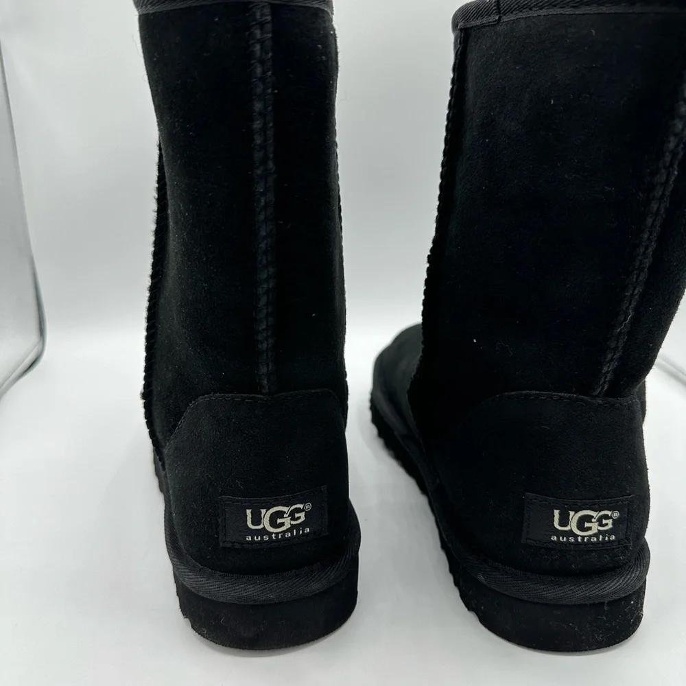 Uggs - Picture 3 of 3